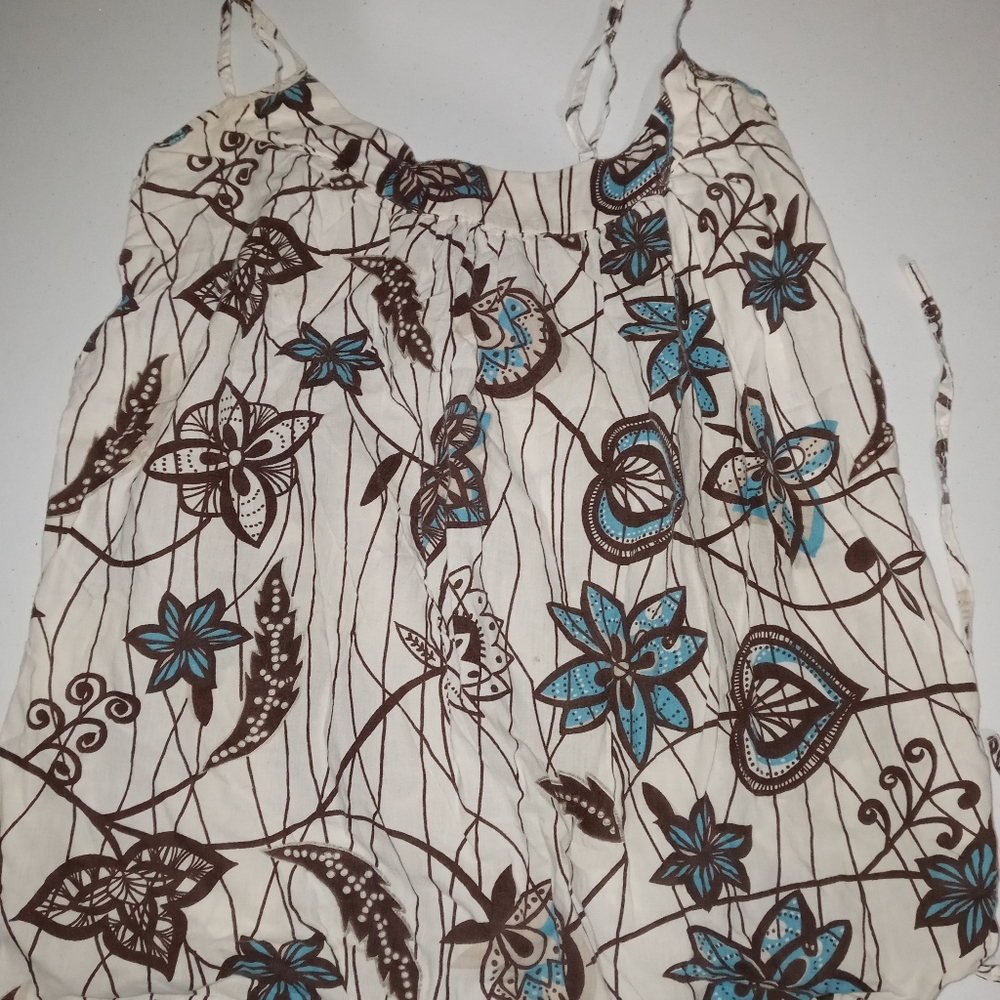 Beautiful tank top shirt size medium